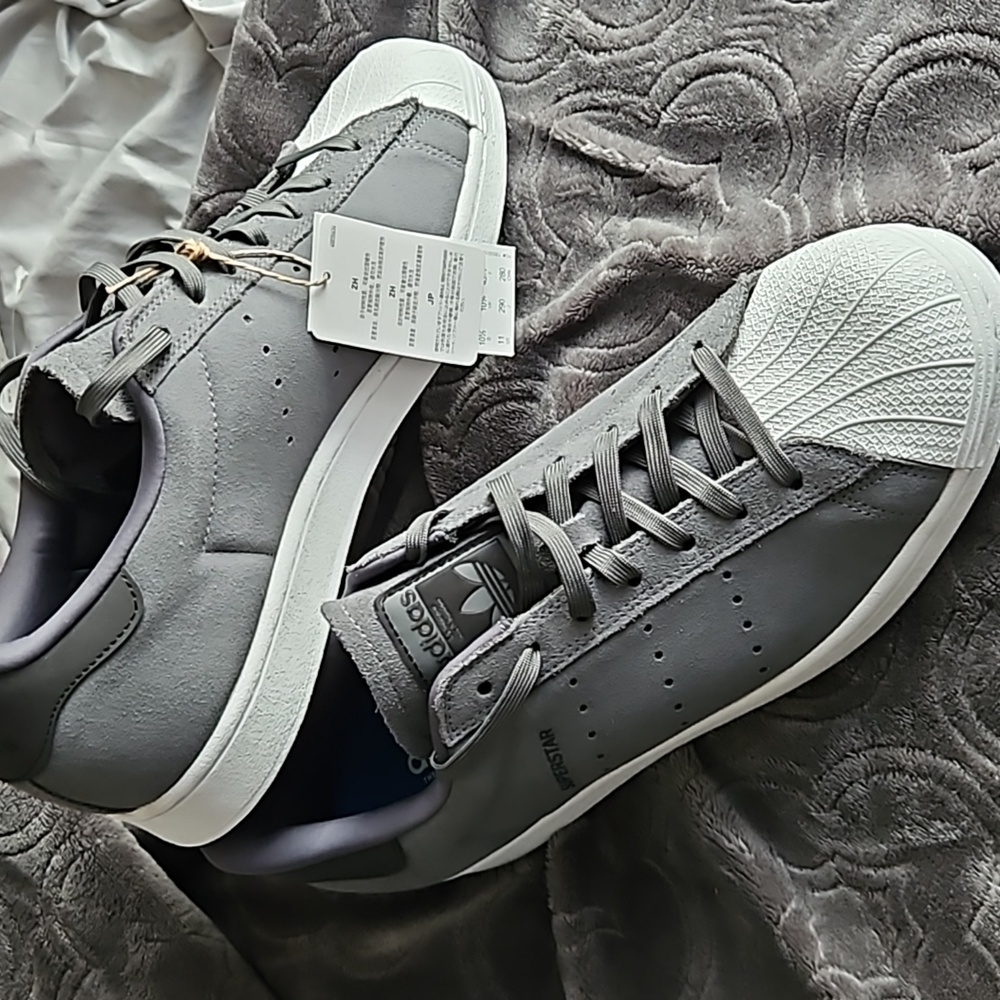 Addidas superstar originals size 11